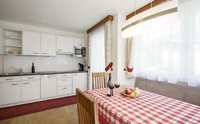 Apartment Romana